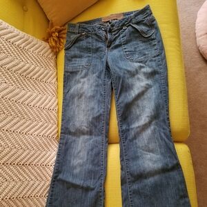 Vanilla Star Low-Rise Flare Vintage Style Jeans. Size 3.